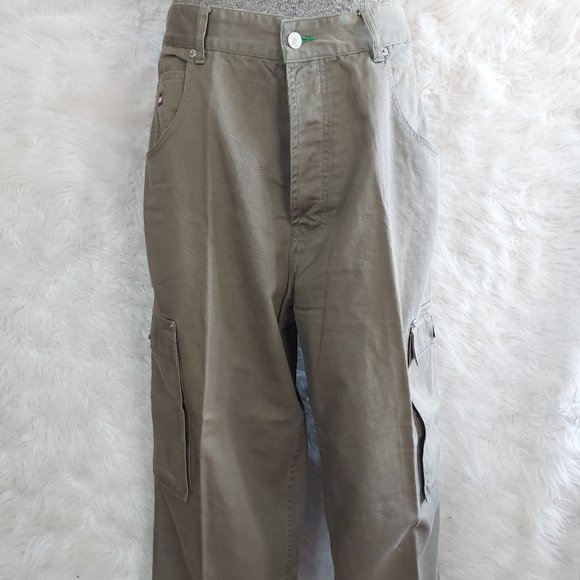 Tommy Hilfiger Man's Tan Cargo Fly Buttons Pants - Picture 1 of 9